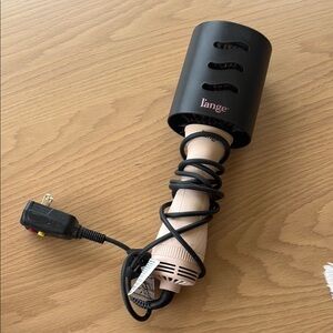 L'ange Hair Dryer Brush in Black and pink